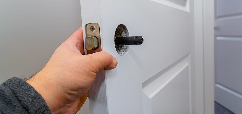 Nighttime Locksmith For Lock Repair in East Hemet, CA